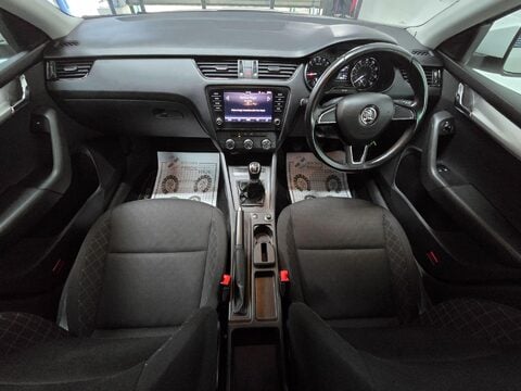 Skoda Octavia 1.6 TDI S Euro 6 (s/s) 5dr 17