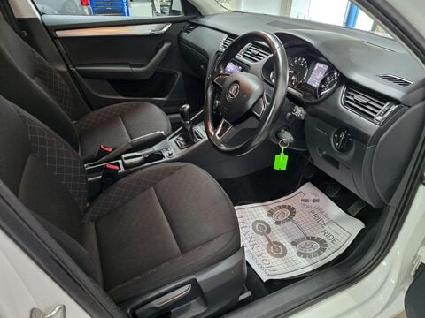 Skoda Octavia 1.6 TDI S Euro 6 (s/s) 5dr 33