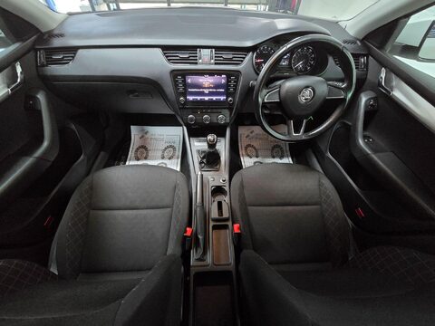 Skoda Octavia 1.6 TDI S Euro 6 (s/s) 5dr 3