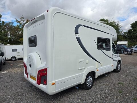 Auto-Trail Tracker EKS Motor Home 9