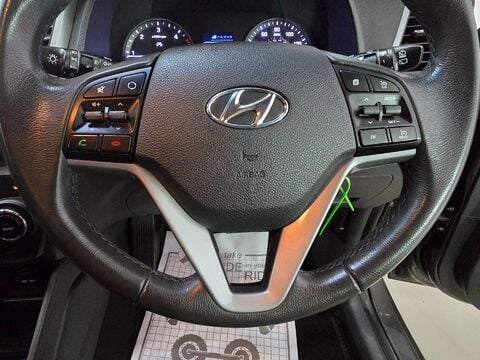 Hyundai TUCSON CRDI SE NAV BLUE DRIVE 28