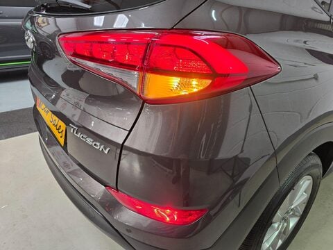 Hyundai TUCSON CRDI SE NAV BLUE DRIVE 45
