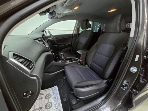 Hyundai TUCSON CRDI SE NAV BLUE DRIVE 36