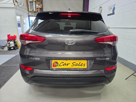 Hyundai TUCSON CRDI SE NAV BLUE DRIVE 7