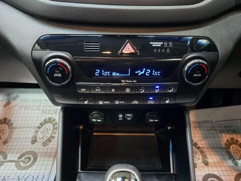 Hyundai TUCSON CRDI SE NAV BLUE DRIVE 22