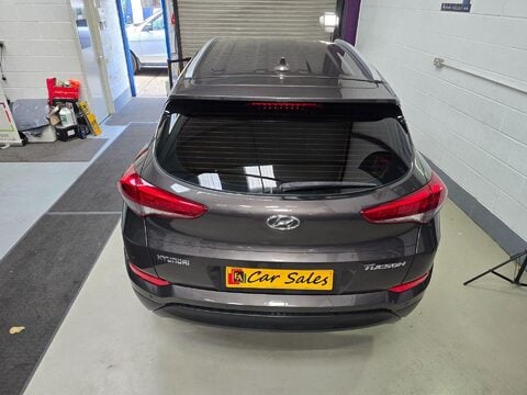 Hyundai TUCSON CRDI SE NAV BLUE DRIVE 8