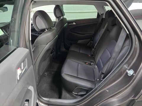 Hyundai TUCSON CRDI SE NAV BLUE DRIVE 37