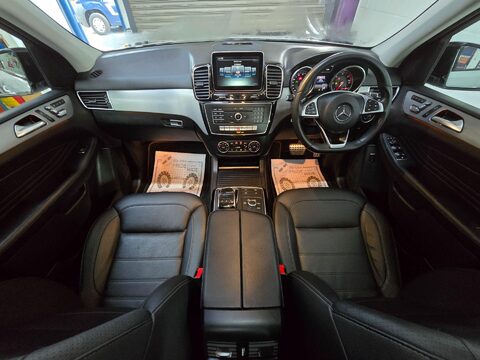 Mercedes-Benz GLE GLE 350 D 4MATIC AMG LINE PREMIUM 21