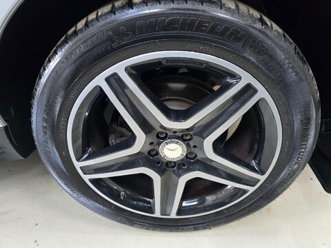 Mercedes-Benz GLE GLE 350 D 4MATIC AMG LINE PREMIUM 51