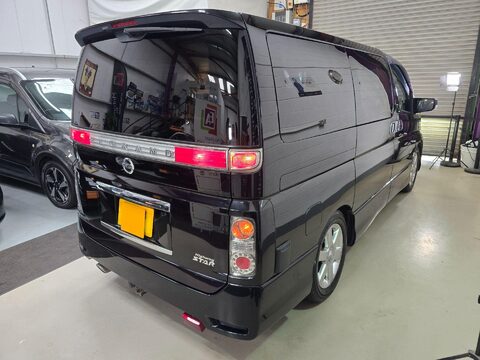 Nissan Elgrand Highway Star 45