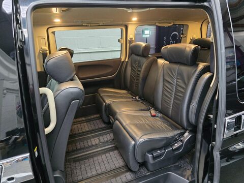Nissan Elgrand Highway Star 36