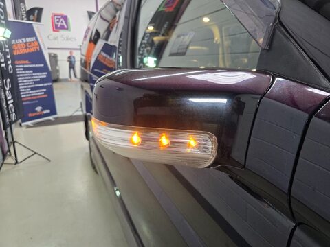 Nissan Elgrand Highway Star 44