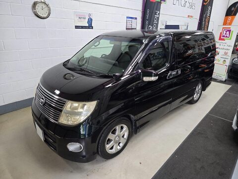Nissan Elgrand Highway Star 5