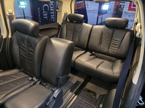 Nissan Elgrand Highway Star 37