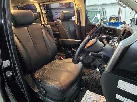 Nissan Elgrand Highway Star 32