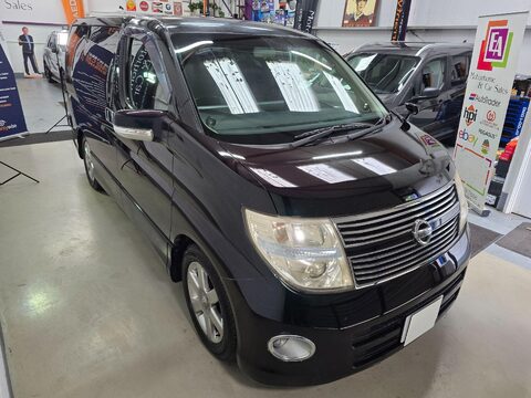 Nissan Elgrand Highway Star 12