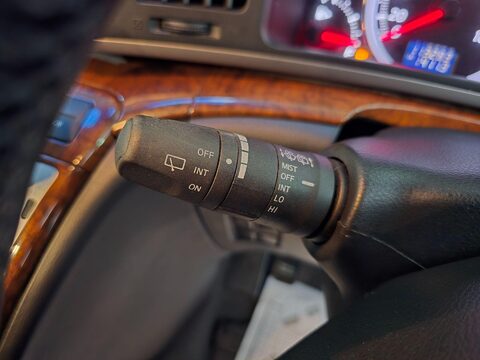 Nissan Elgrand Highway Star 26