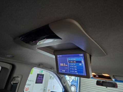 Nissan Elgrand Highway Star 19