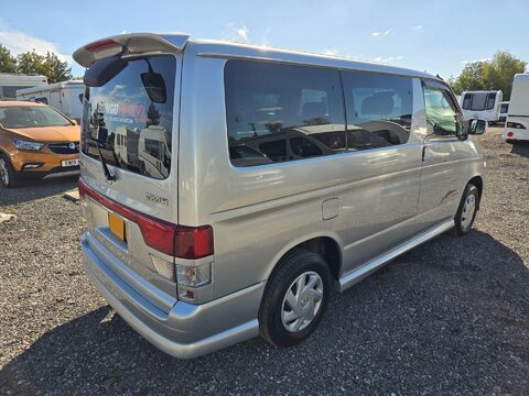Mazda B Friendee Aero City Runner 8