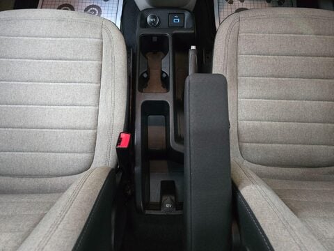 Ford Grand Tourneo Connect TITANIUM TDCI 21