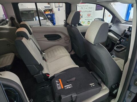 Ford Grand Tourneo Connect TITANIUM TDCI 16