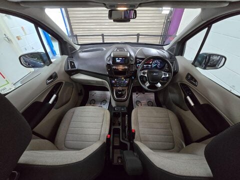 Ford Grand Tourneo Connect TITANIUM TDCI 3