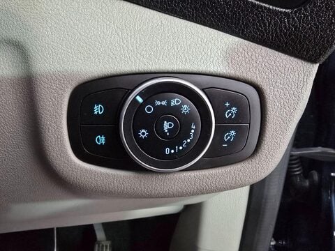 Ford Grand Tourneo Connect TITANIUM TDCI 28