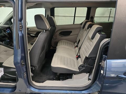 Ford Grand Tourneo Connect TITANIUM TDCI 36
