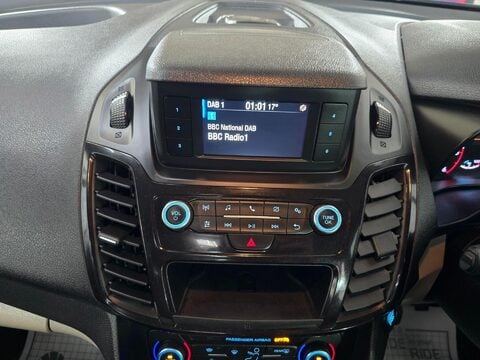 Ford Grand Tourneo Connect TITANIUM TDCI 24