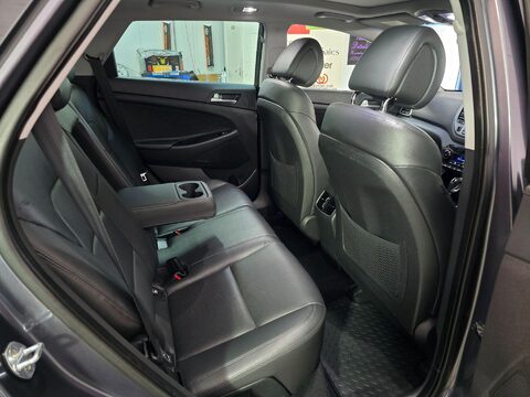 Hyundai TUCSON CRDI PREMIUM SE 18