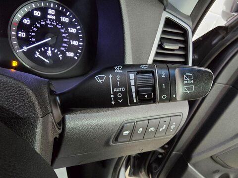 Hyundai TUCSON CRDI PREMIUM SE 38
