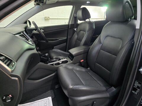 Hyundai TUCSON CRDI PREMIUM SE 44