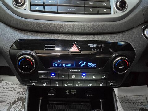 Hyundai TUCSON CRDI PREMIUM SE 27