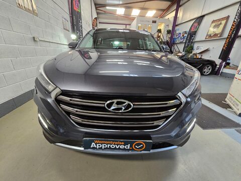 Hyundai TUCSON CRDI PREMIUM SE 14