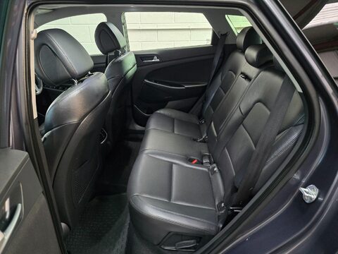 Hyundai TUCSON CRDI PREMIUM SE 47