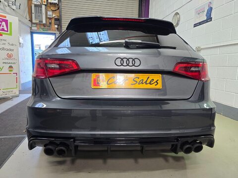 Audi A3 TFSI S LINE NAV 8