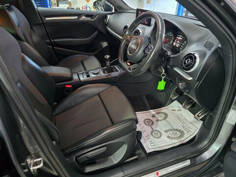 Audi A3 TFSI S LINE NAV 37