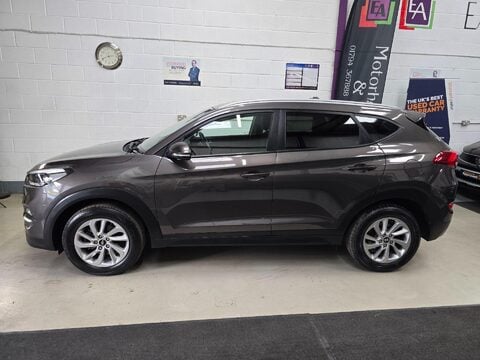 Hyundai TUCSON CRDI SE NAV BLUE DRIVE 5