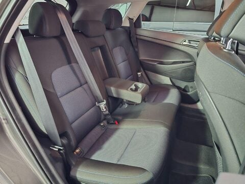 Hyundai TUCSON CRDI SE NAV BLUE DRIVE 14