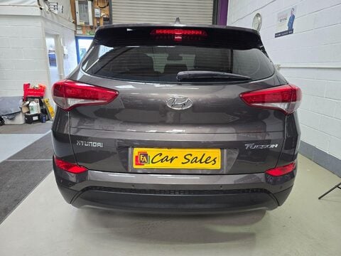 Hyundai TUCSON CRDI SE NAV BLUE DRIVE 7