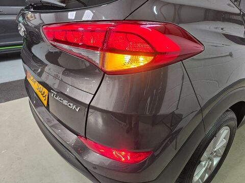 Hyundai TUCSON CRDI SE NAV BLUE DRIVE 35