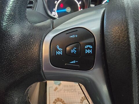 Ford Fiesta ZETEC 28