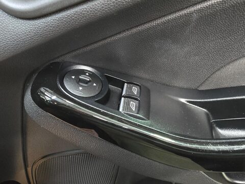 Ford Fiesta ZETEC 31