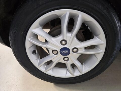 Ford Fiesta ZETEC 41