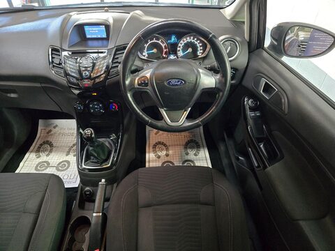Ford Fiesta ZETEC 26