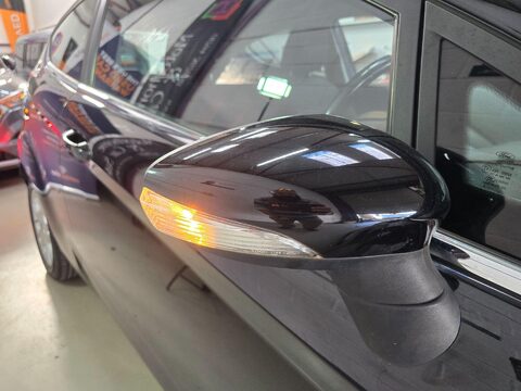 Ford Fiesta ZETEC 44