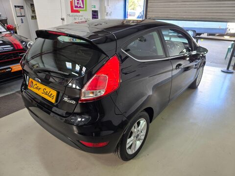 Ford Fiesta ZETEC 11