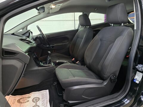 Ford Fiesta ZETEC 35