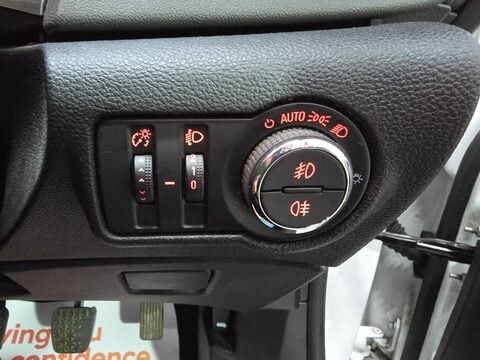 Vauxhall Astra GTC LIMITED EDITION S/S 32