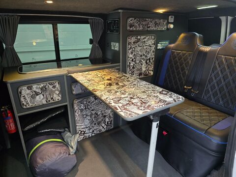 Volkswagen Campervan 25